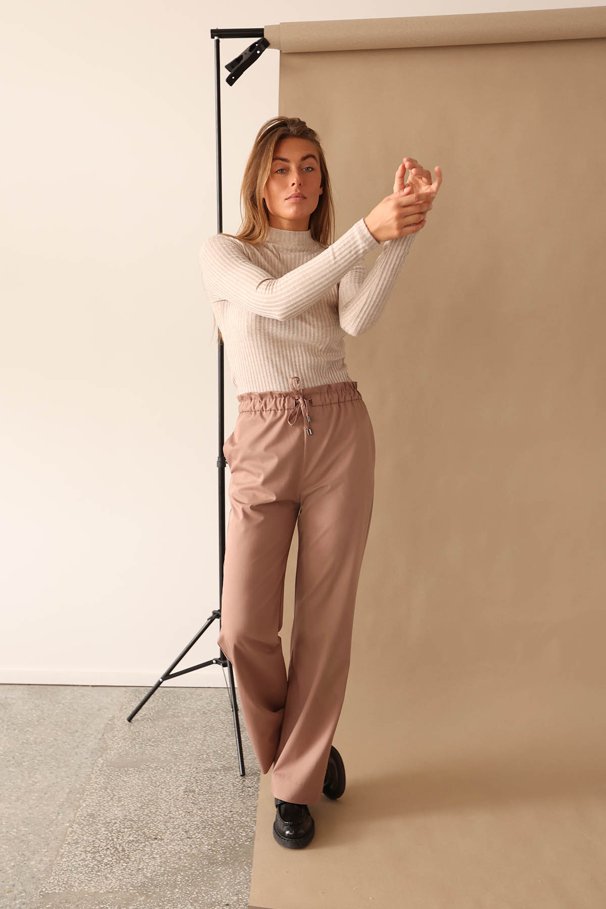 beige_trousers_1
