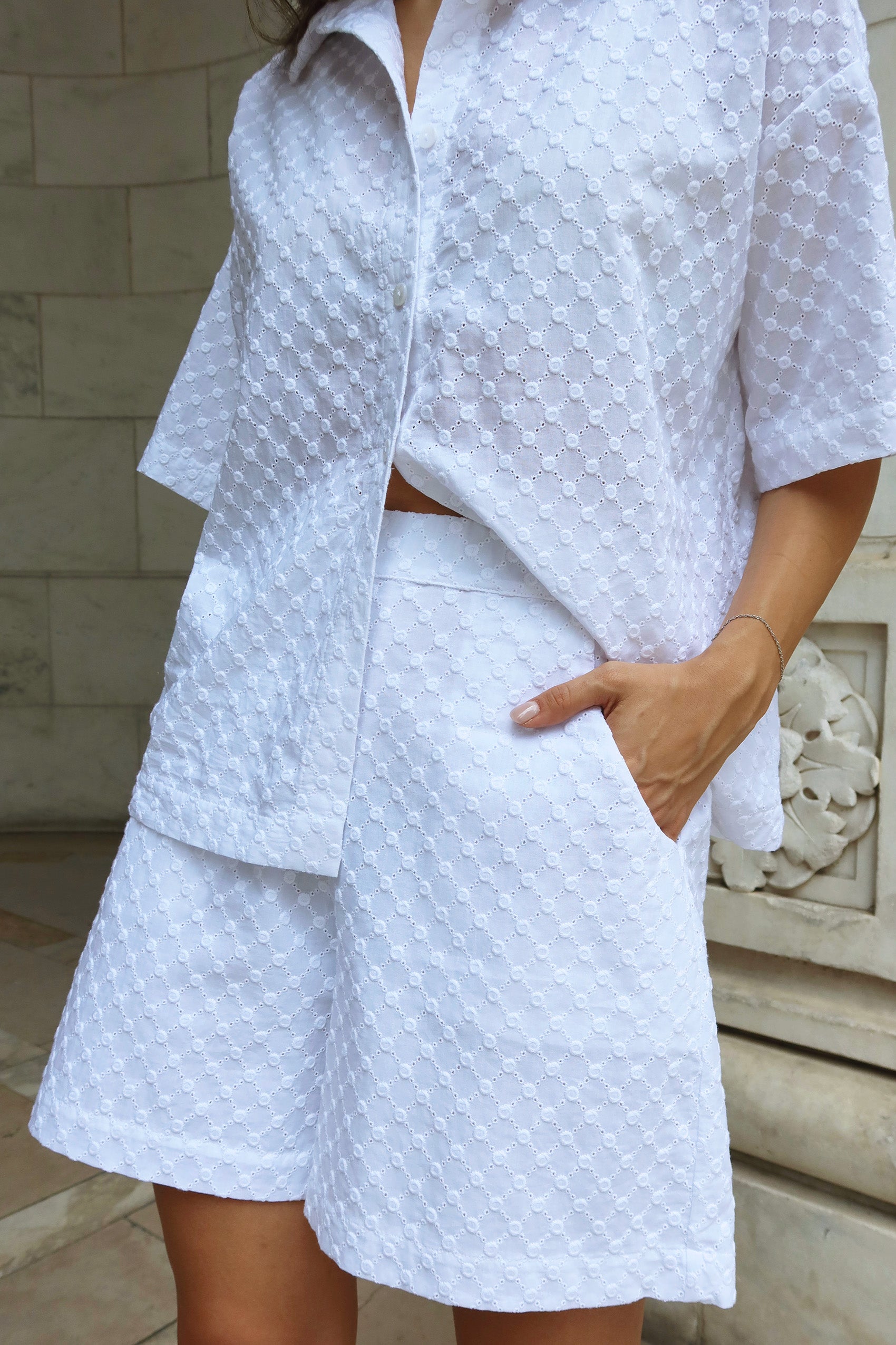 Balti Šortai Isla Atella.lt