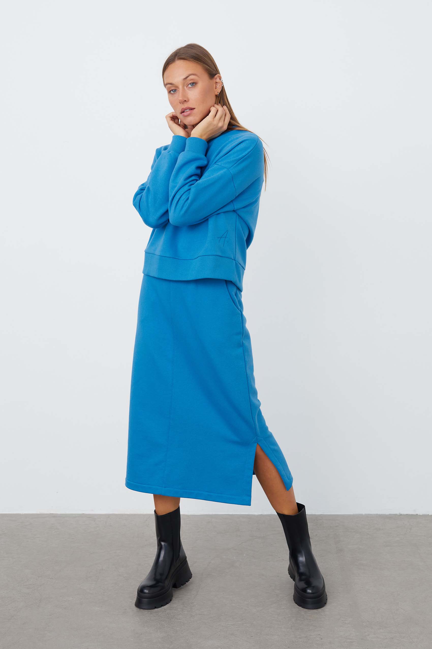243A2597blue