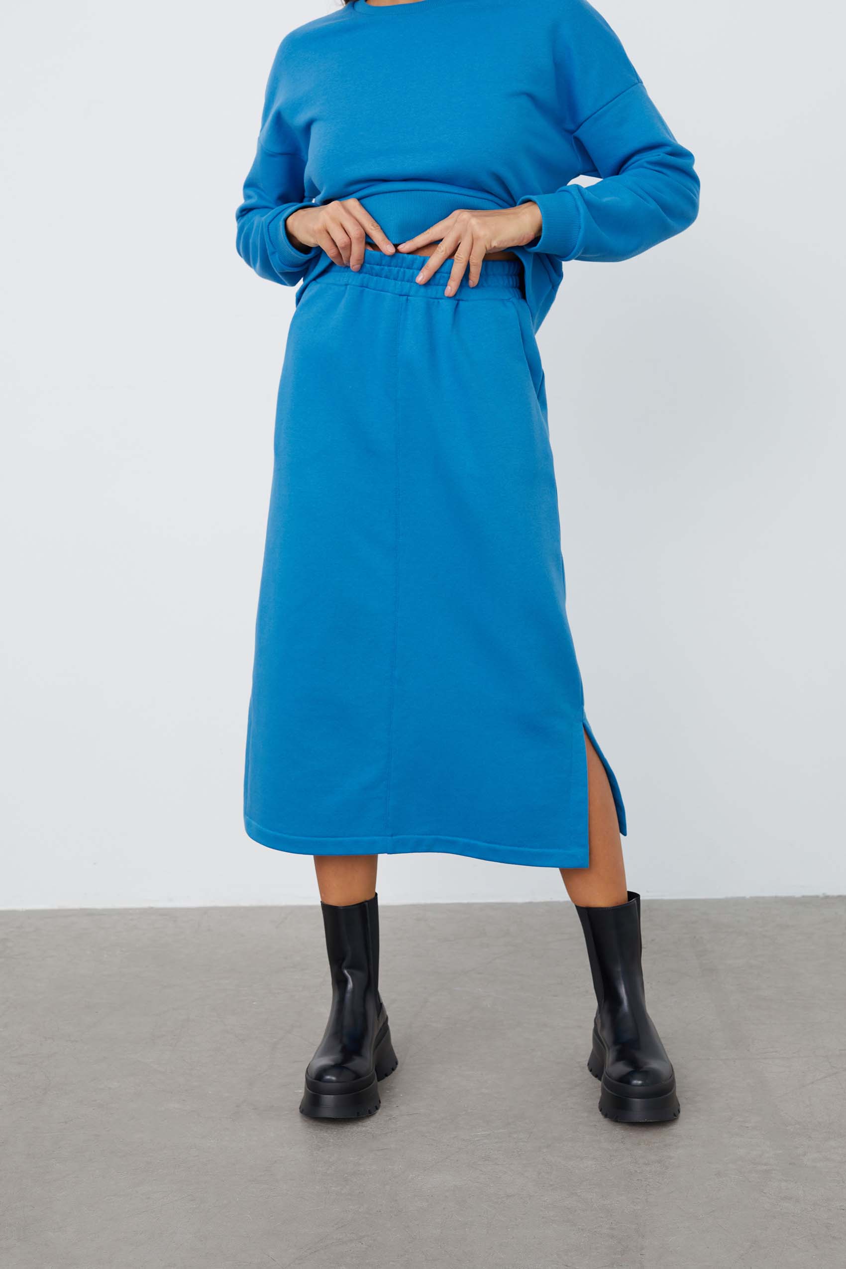 243A2671blue