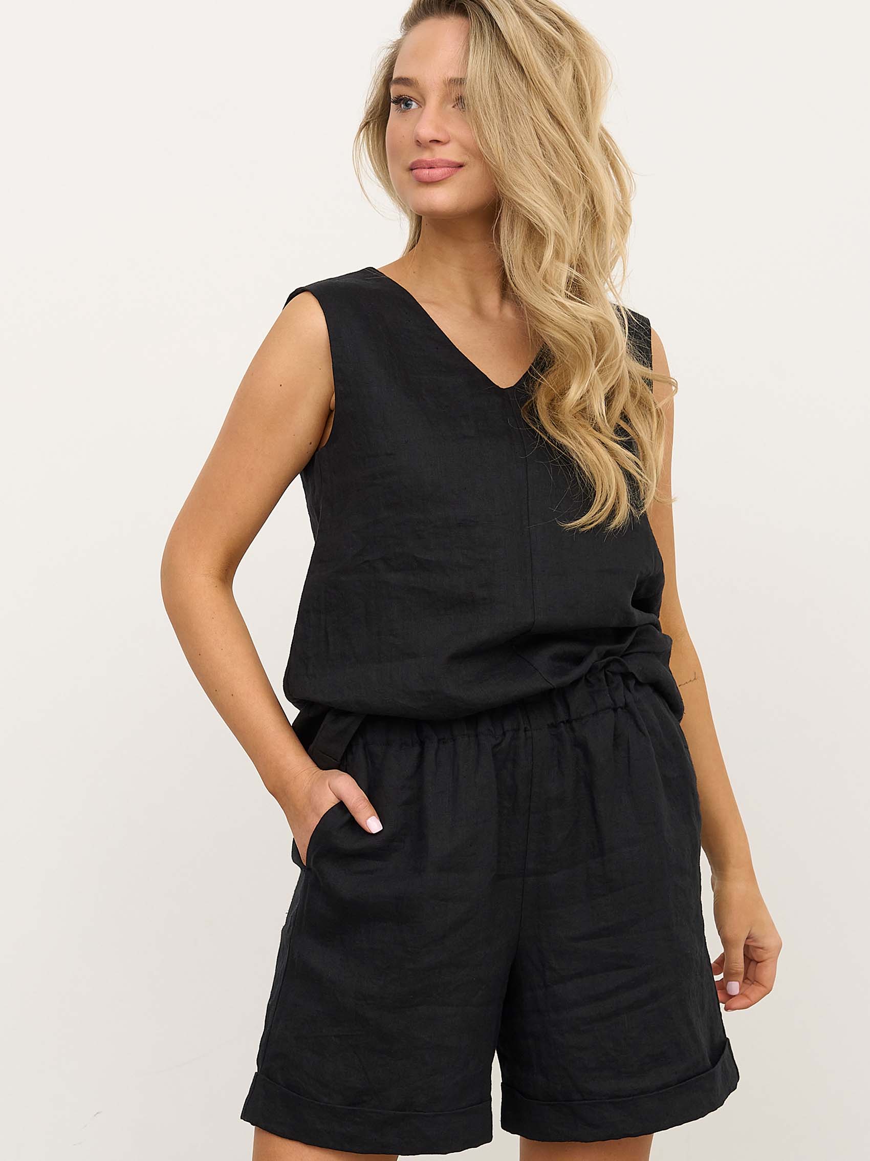 Black_shorts_1
