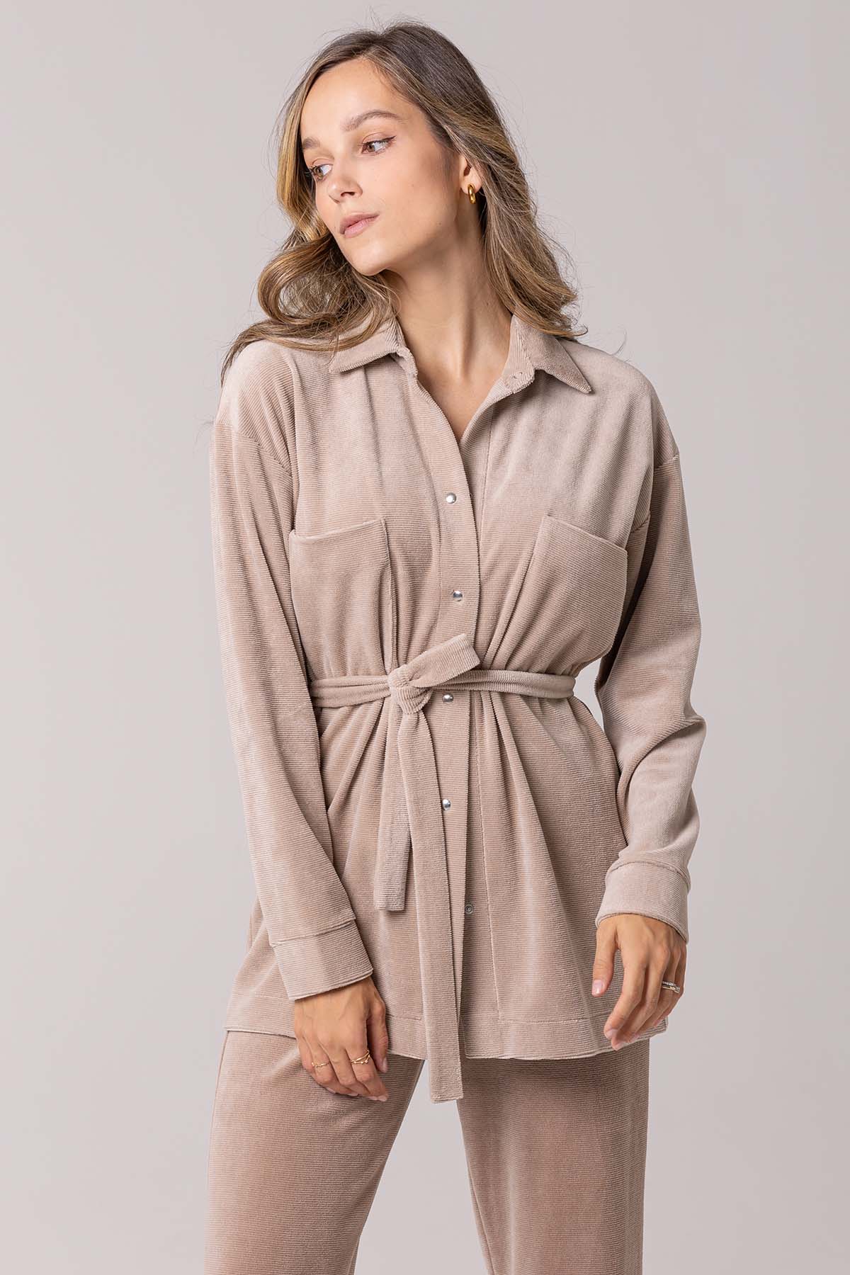 beige_sut6