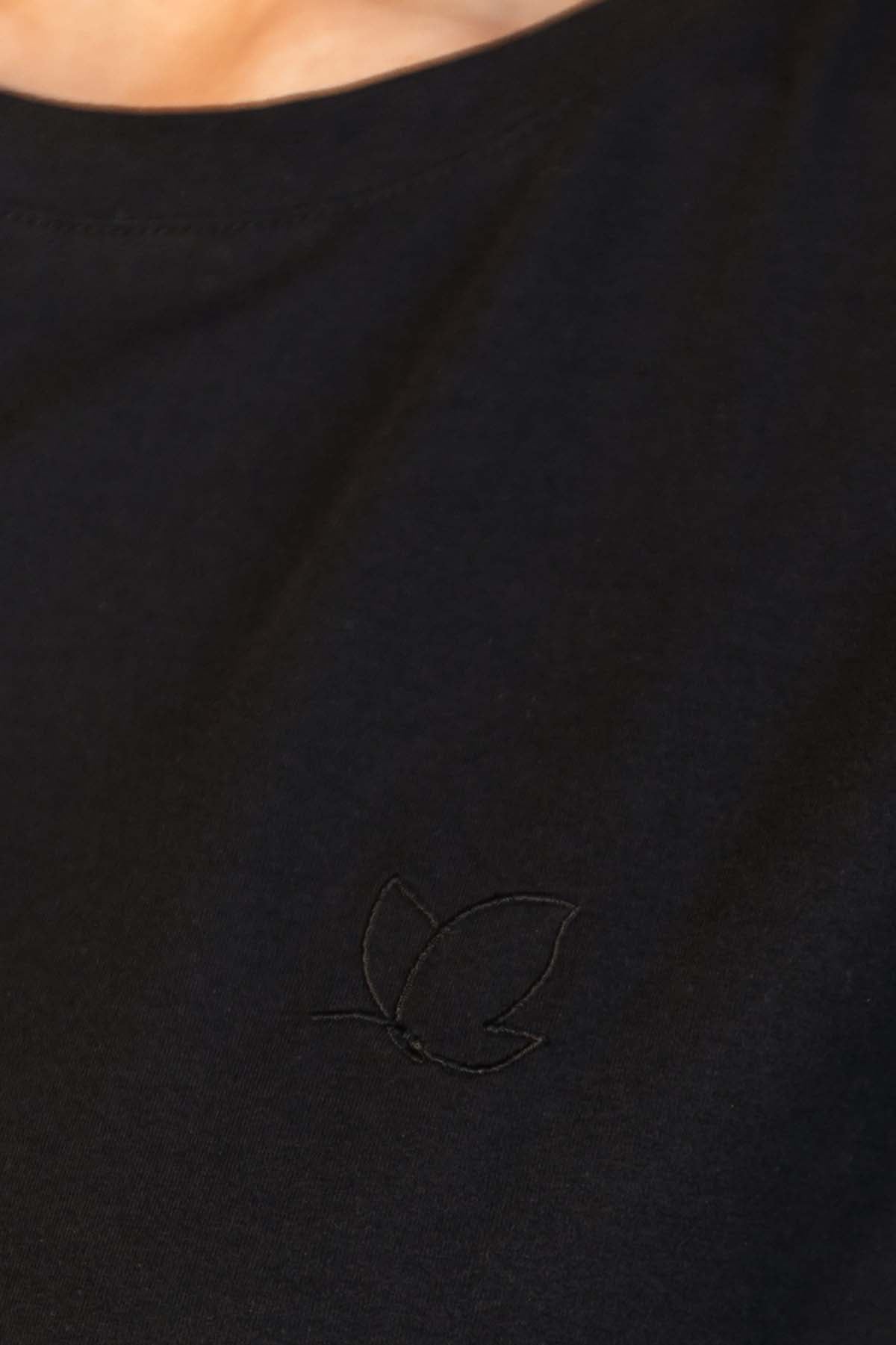 blacktee (1 of 1)-2