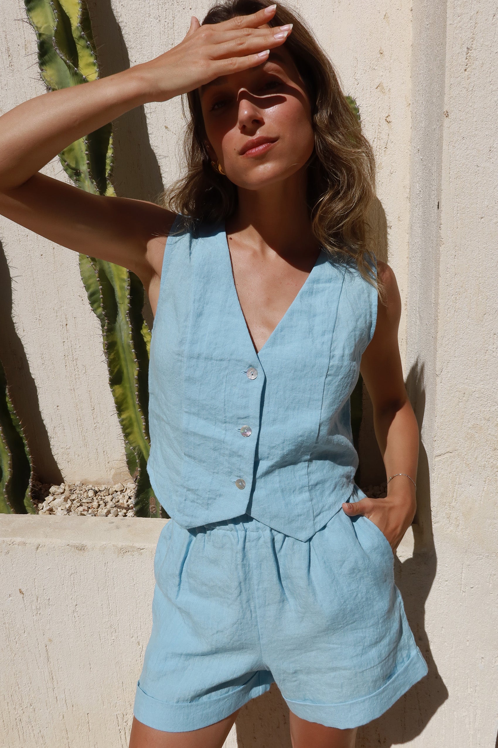 bluevest4