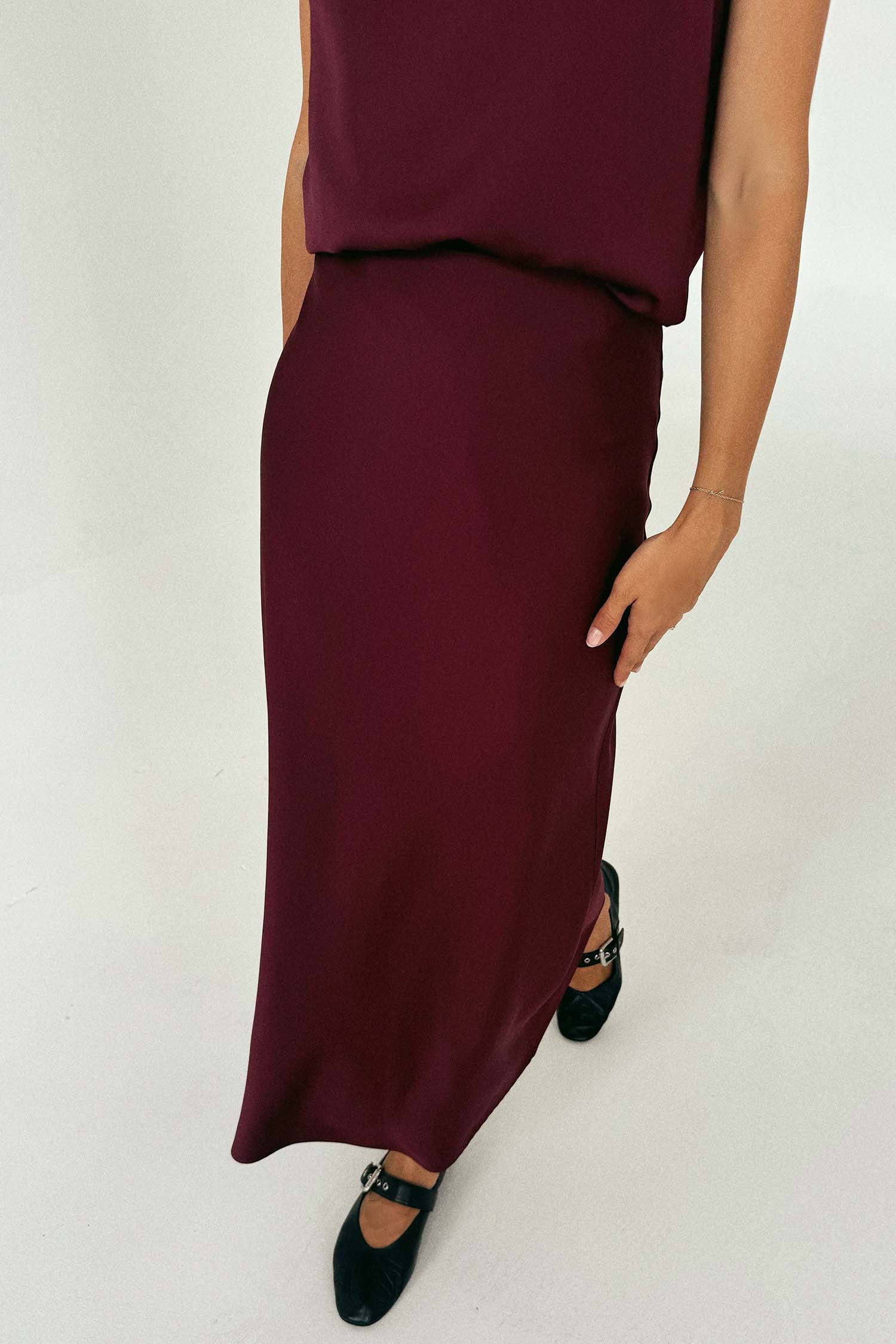 burgundyskirt