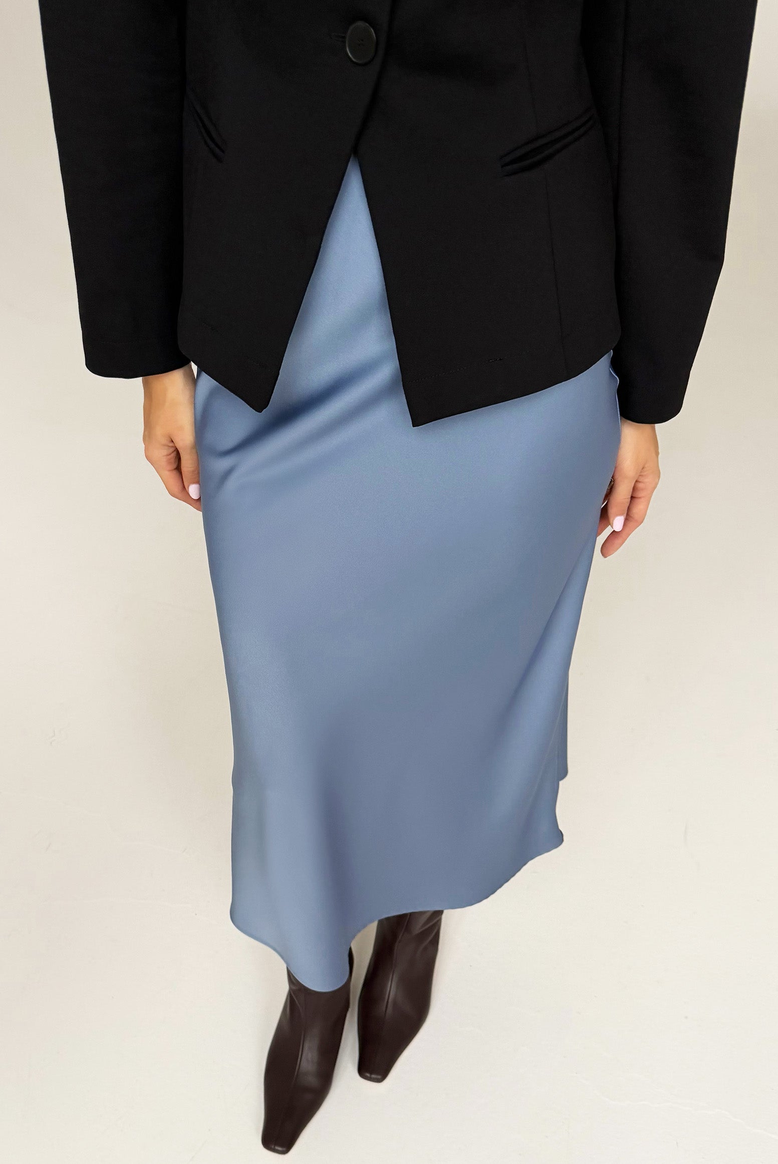 Melsvas Sijonas Lily atellalt