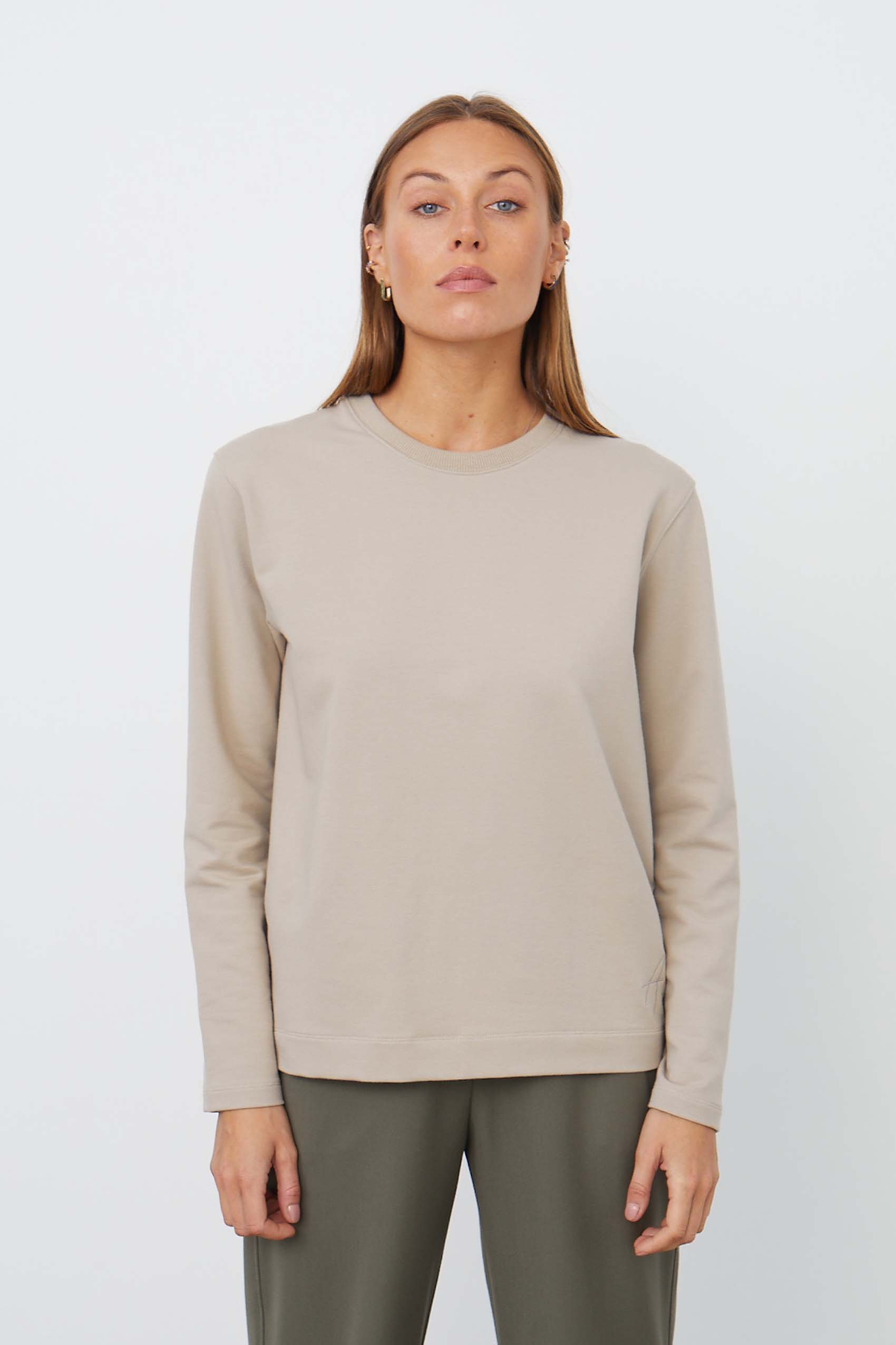 sand_long_sleeve_1