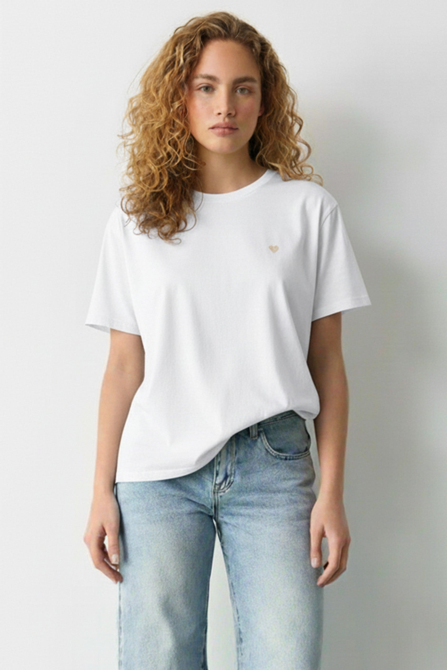 Balti Marškinėliai Love atellalt